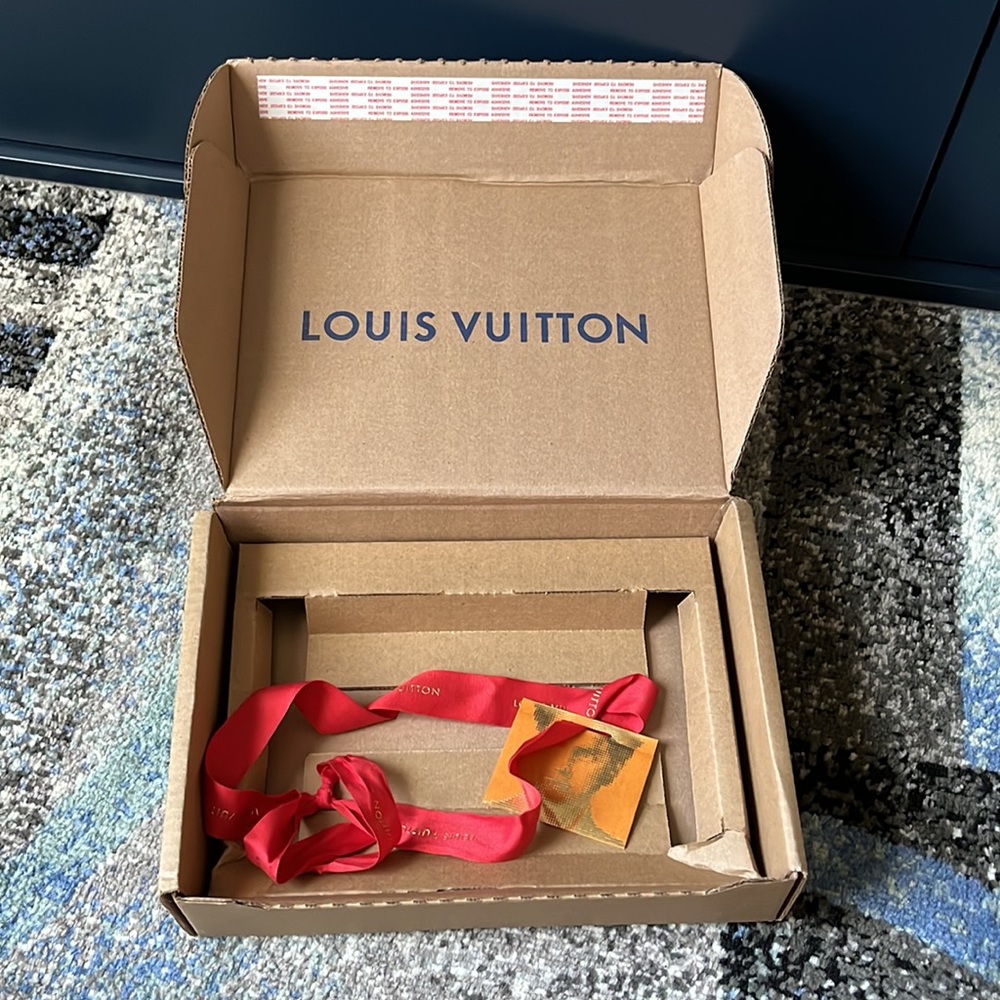 Louis Vuitton Set of Wallet Gift Boxes - Picture 5 of 6